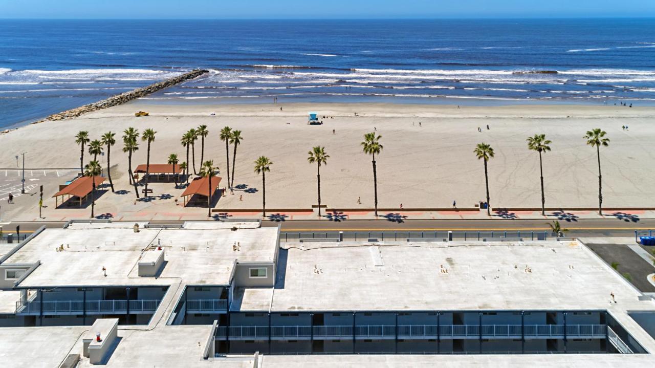 313B Steps From The Sand At Harbor Beach - Free Wifi Oceanside Exterior photo